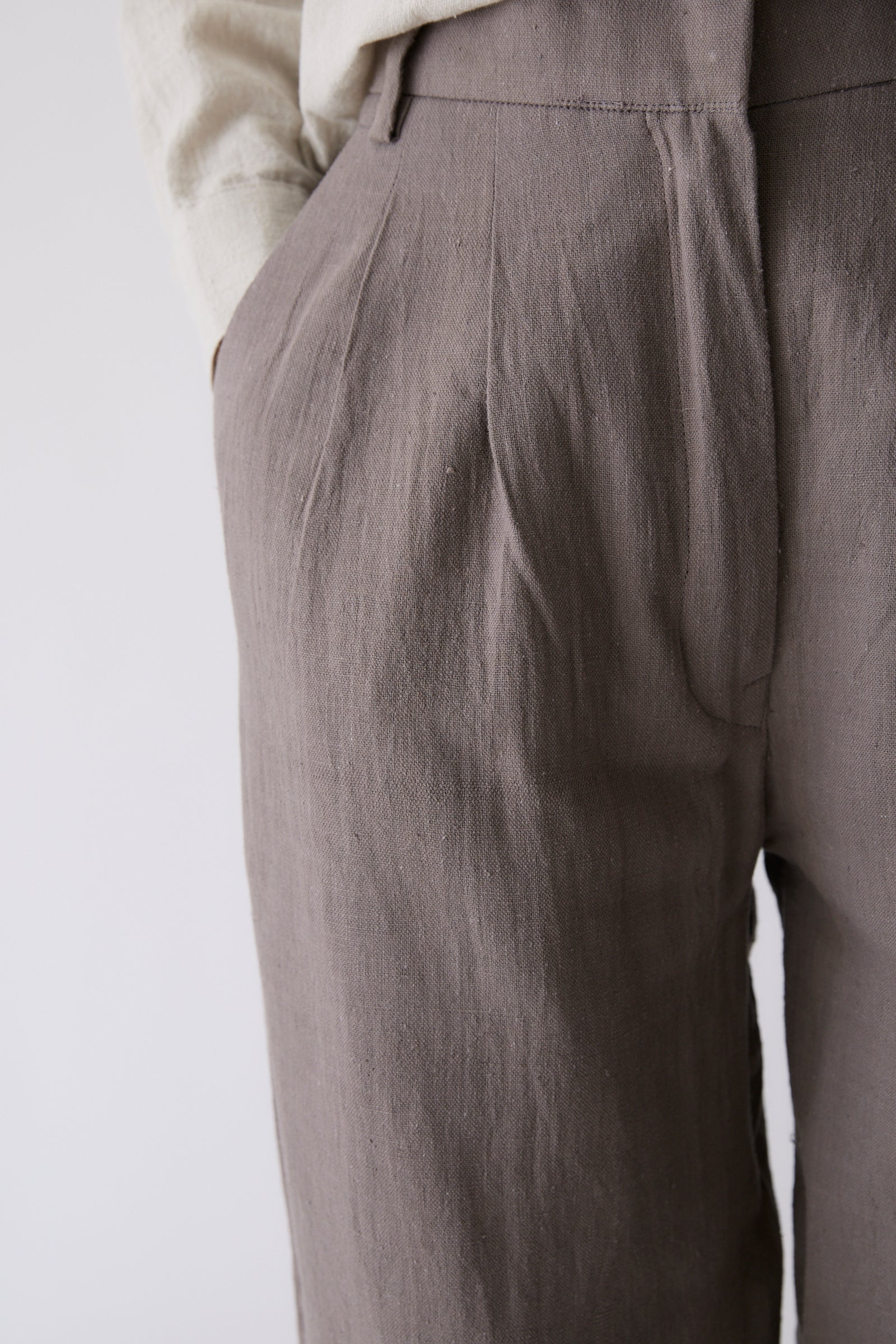 Women's Wide-Leg Pant- Grayish Brown