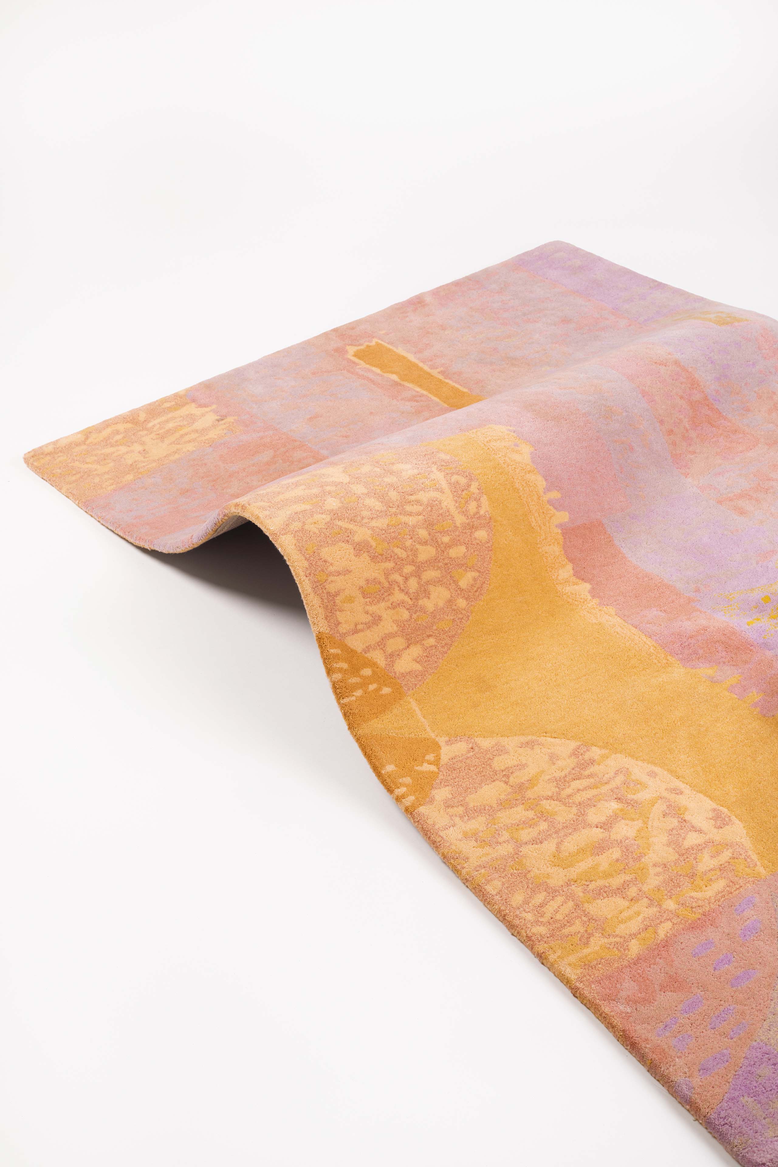 Hand-tufted Rug- Golden Hour Rhapsody