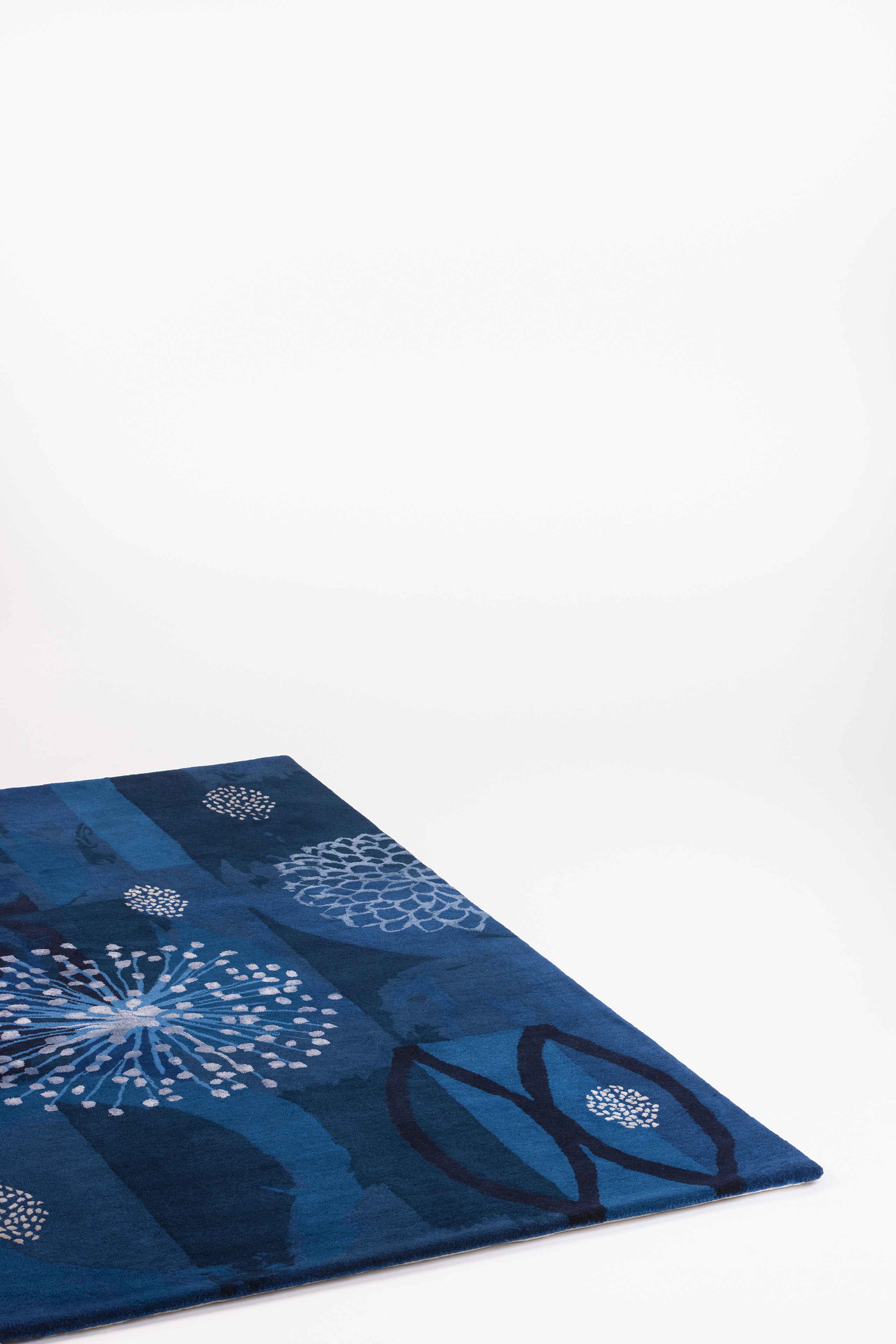 Hand-tufted Rug- Indigo Silk Road