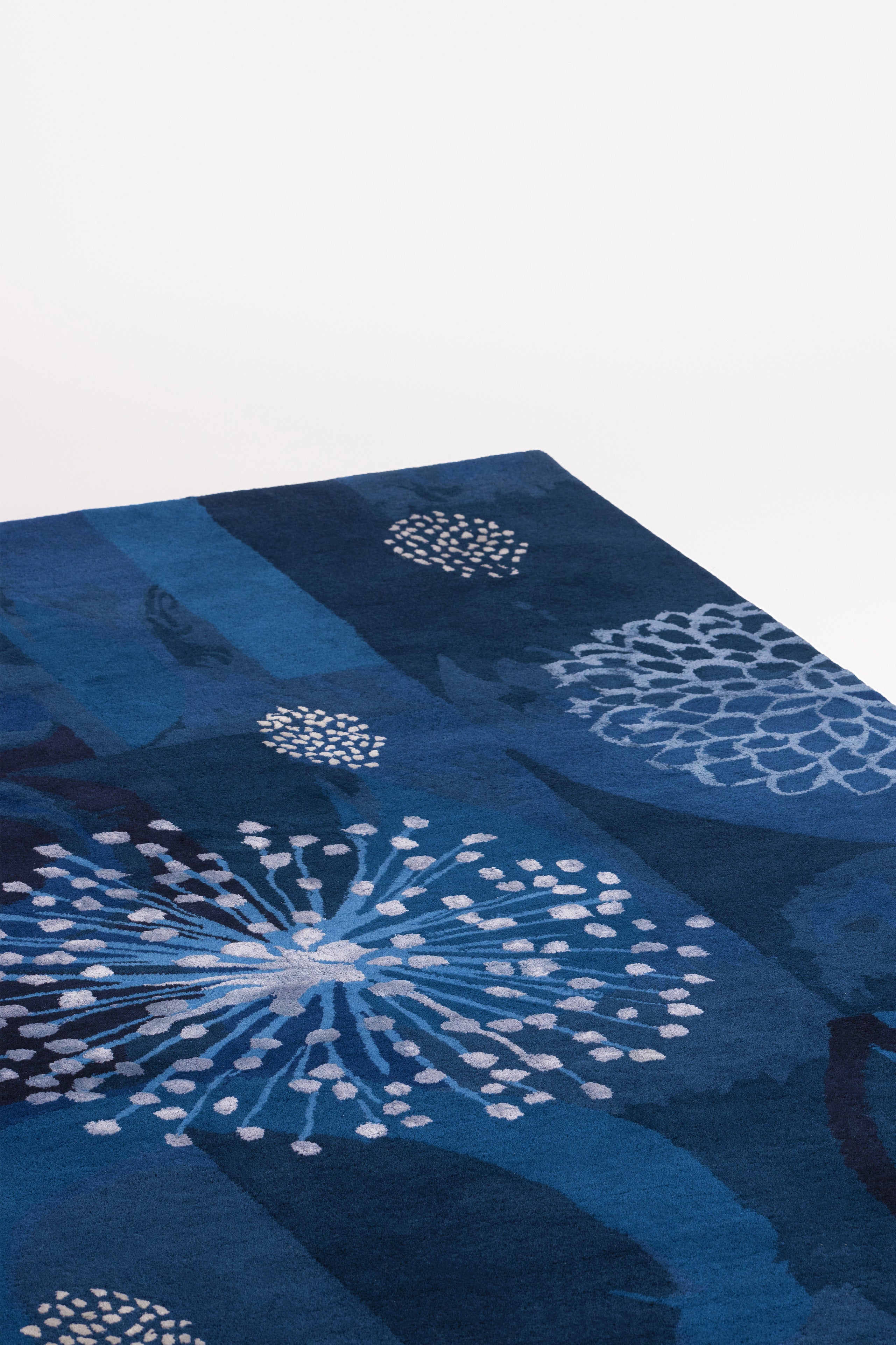 Hand-tufted Rug- Indigo Silk Road