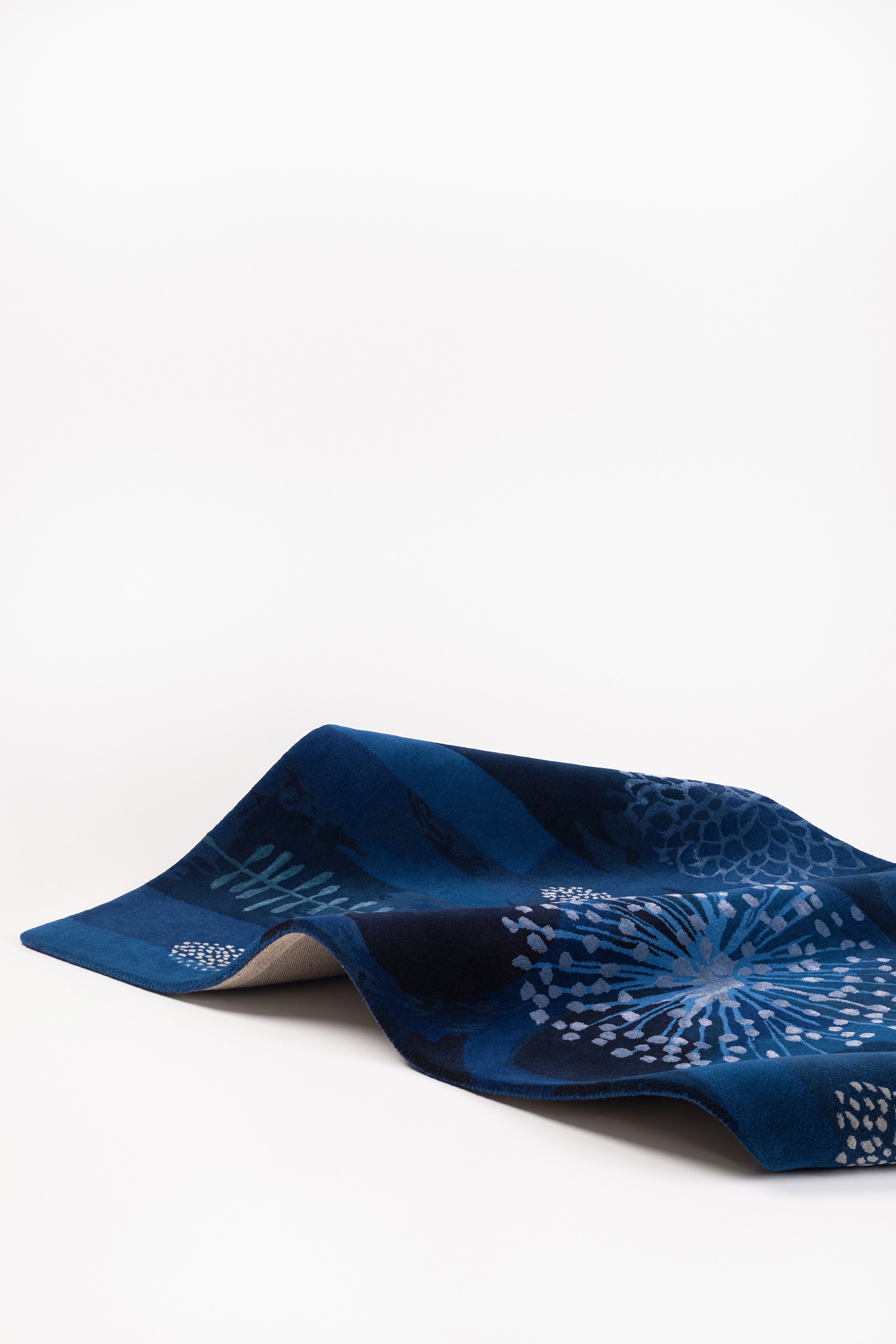 Hand-tufted Rug- Indigo Silk Road
